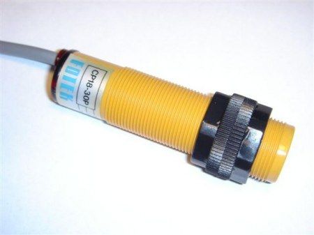 Senzor capacitiv Fotek CP18-30P